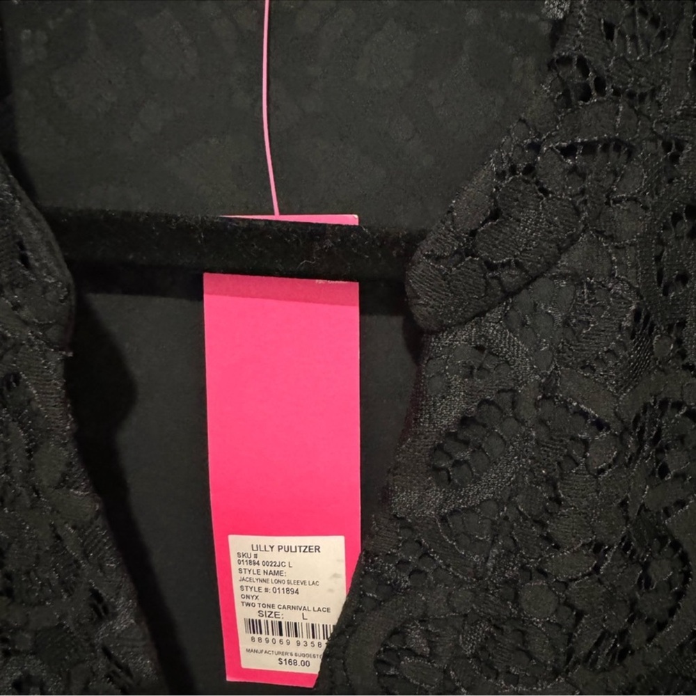 NWT Lilly Pulitzer NWT Jacelynne Lace Top
Onyx Two Tone Carnival Lace - Picture 9 of 10